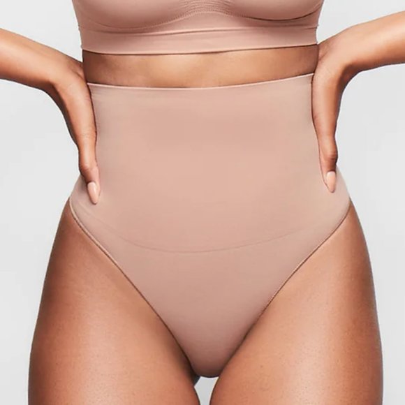 NWOT SKIMS Core Control Thong - Picture 1 of 3